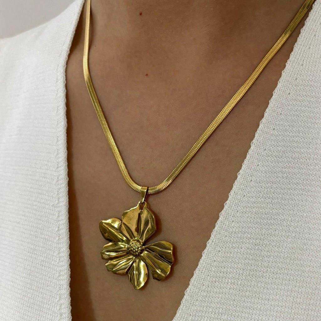 Collar Flora